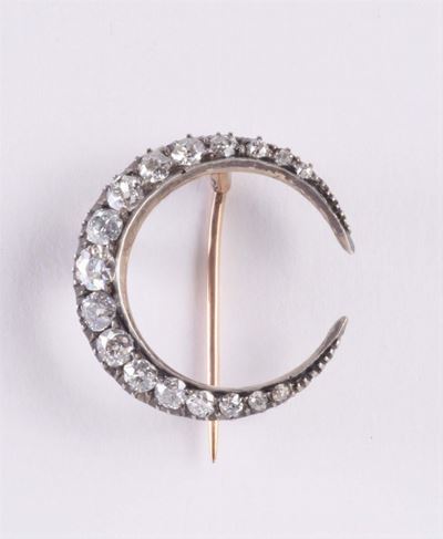 Spilla con Diamanti a Forma di Mezza Luna