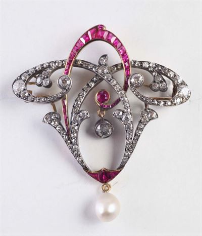 Spilla Liberty con Diamanti, Rubini e una Perla