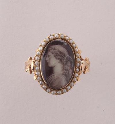 Anello con Cammeo En Grisaille