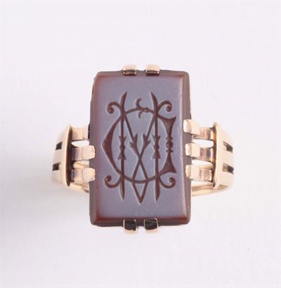 Anello con Agata Incisa
