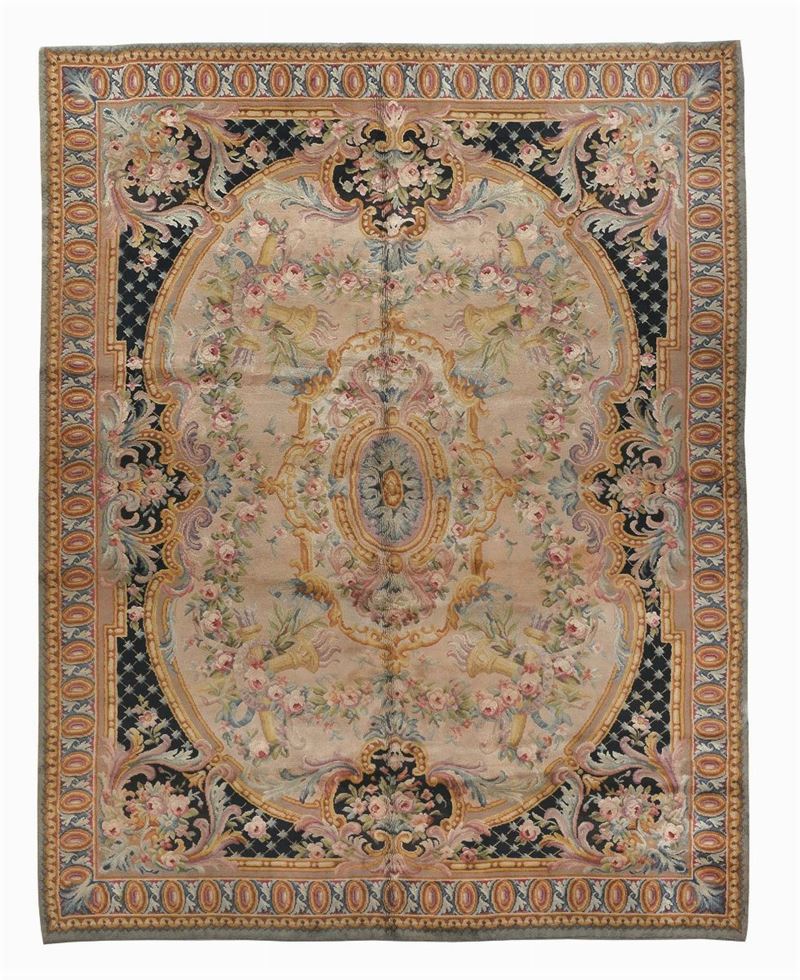A Savonnerie carpet Francia end 19th century.Overall very good condition.  - Auction Ancient Carpets - Cambi Casa d'Aste