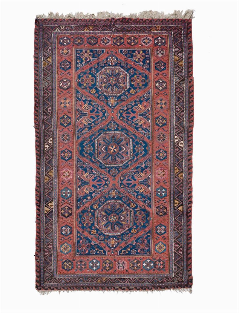 A Caucaso Soumak carpet begin 20th century.Overall very good condition.  - Auction Ancient Carpets - Cambi Casa d'Aste
