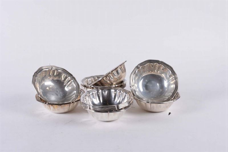 Dodici coppette lavadita in argento  - Asta Argenti e Gioielli Antichi e Contemporanei - Cambi Casa d'Aste