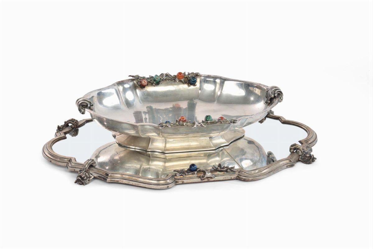 Centrotavola e vassoio a specchio in argento con pietre, argenteria  italiana del ventennio fasciasta - Auction Silvers