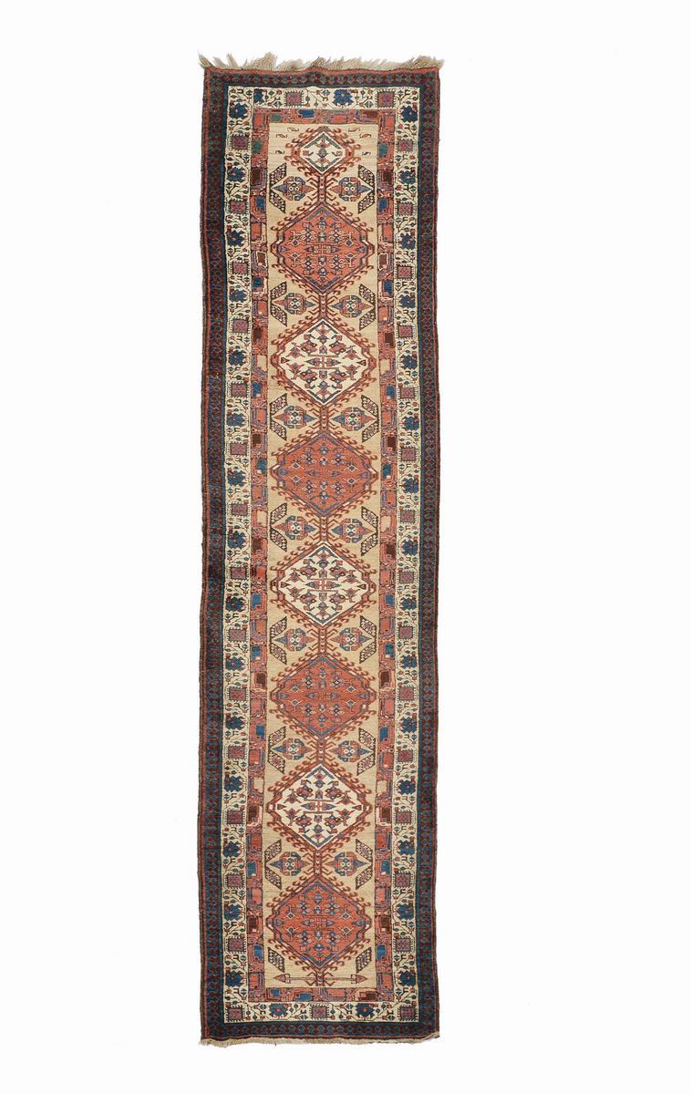 A Karadja runner earky 20th century.Good condition.  - Auction Ancient Carpets - Cambi Casa d'Aste