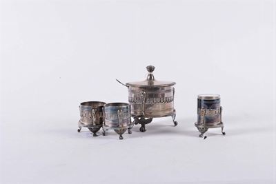 Servito da Tavola in Quattro Pezzi in Argento Fuso e Cesellato di Gusto Impero e Vetro Molato