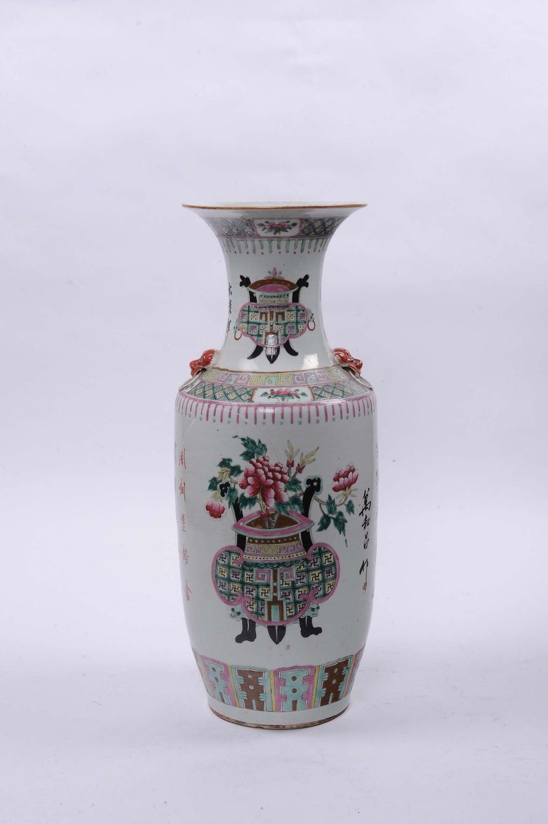 Vaso in porcellana, Cina XX secolo  - Asta Antiquariato e Dipinti Antichi - II - Cambi Casa d'Aste