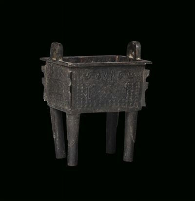 Piccolo Vaso in Bronzo di Forma Arcaica, Cina, Epoca Ming, XVII Secolo