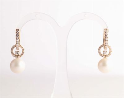 Orecchini con Diamanti e Perla Bianca