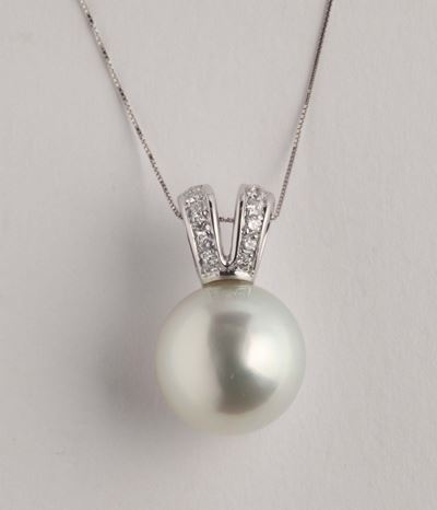 Pendente con Perla Australia e Diamanti
