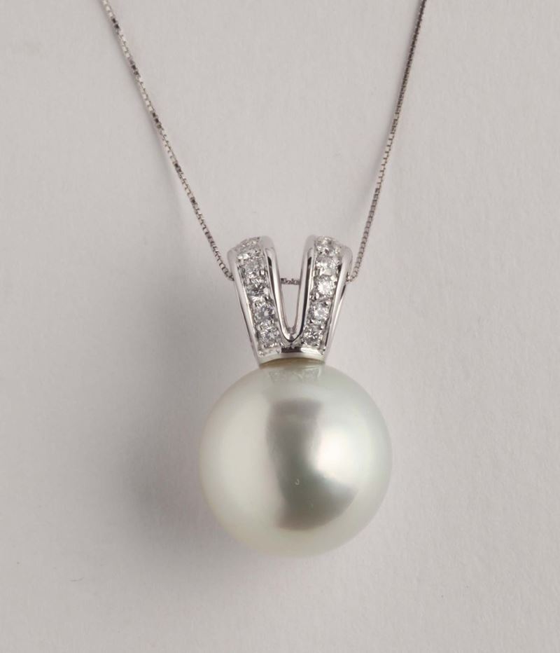 Pendente con perla Australia e diamanti  - Auction Silvers, Ancient and Contemporary Jewels - Cambi Casa d'Aste