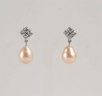 Orecchini con Perla Rosa e Diamanti
