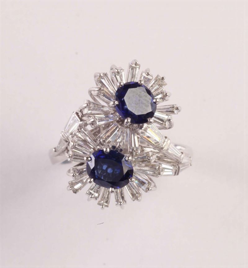 Anello con diamanti taglio tepper e zaffiri centrali  - Auction Silvers, Ancient and Contemporary Jewels - Cambi Casa d'Aste