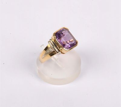Anello con Ametista