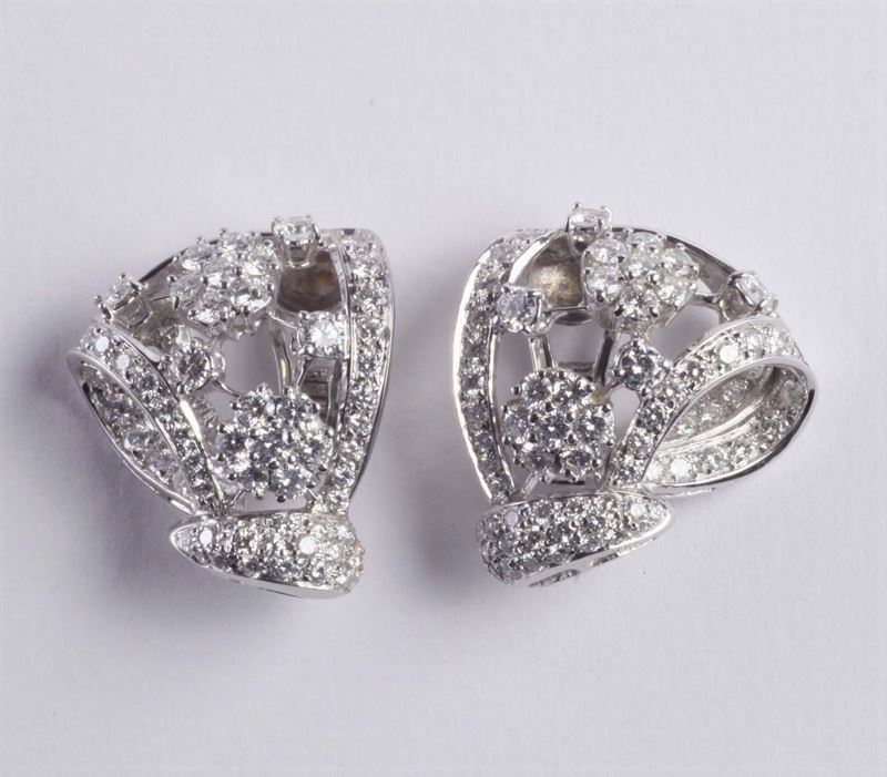 Orecchini a clips con diamanti taglio brillante  - Auction Silvers, Ancient and Contemporary Jewels - Cambi Casa d'Aste