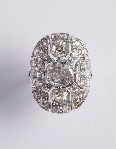 Anello a Scudo con Diamanti di Vecchio Taglio