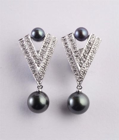 Orecchini con Diamanti e Perle Grigie