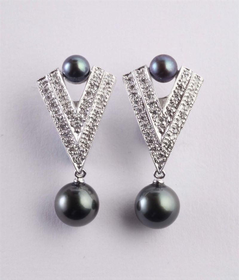 Orecchini con diamanti e perle grigie  - Auction Silvers, Ancient and Contemporary Jewels - Cambi Casa d'Aste