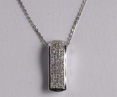 Catena con Pendente in Diamanti