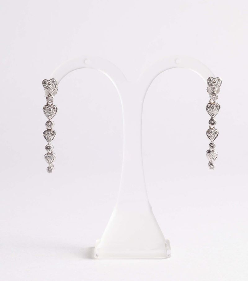 Orecchini con quattro cuori di diamanti  - Asta Argenti e Gioielli Antichi e Contemporanei - Cambi Casa d'Aste