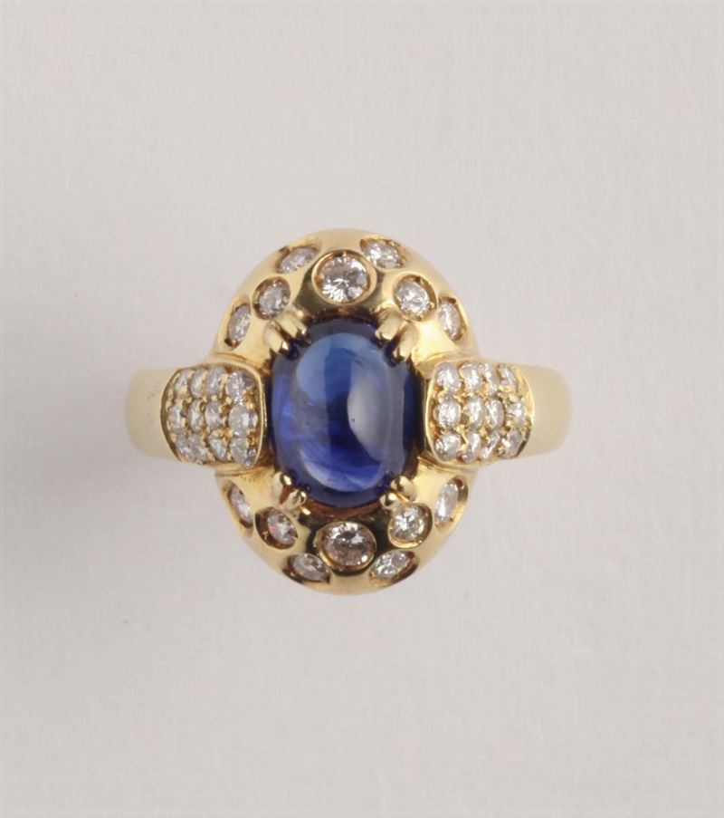 Anello con zaffiro cabochon di ct 2,00 e diamanti  - Auction Silvers, Ancient and Contemporary Jewels - Cambi Casa d'Aste