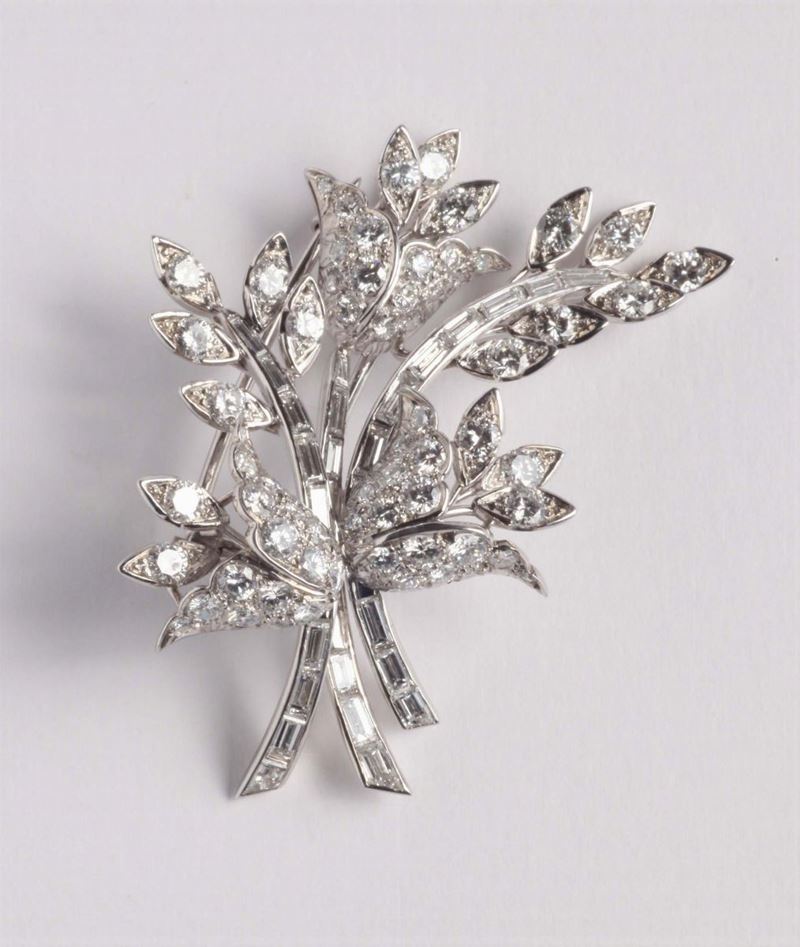 Spilla con diamanti per ct 4,00 circa  - Auction Silvers, Ancient and Contemporary Jewels - Cambi Casa d'Aste