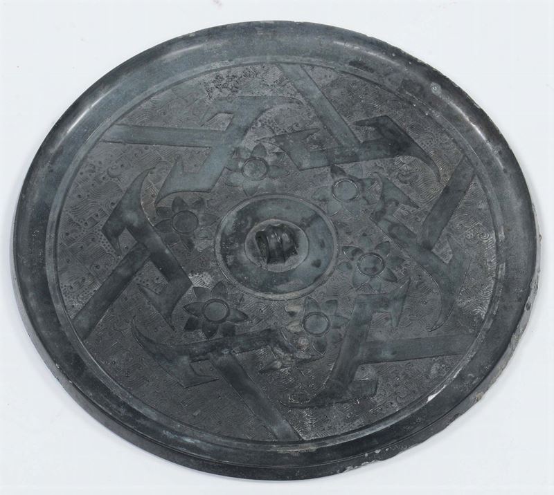 Specchio in argento Wei  - Asta Arredi e Oggetti d'Arte da Importanti Collezioni Private - Cambi Casa d'Aste