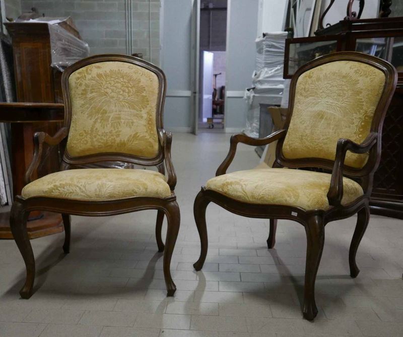 Coppia di poltrone in stile Luigi XV  - Auction Furniture | Cambi Time - Cambi Casa d'Aste