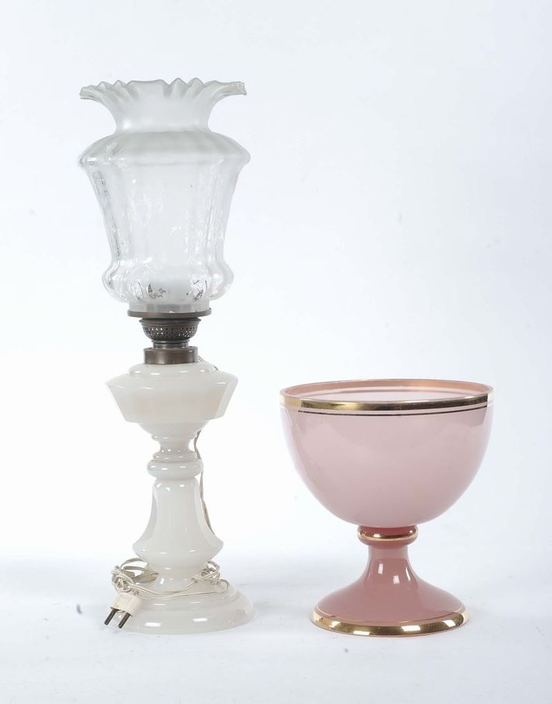 Lampada ad olio in opaline  - Auction Antique and Old Masters - II - Cambi Casa d'Aste