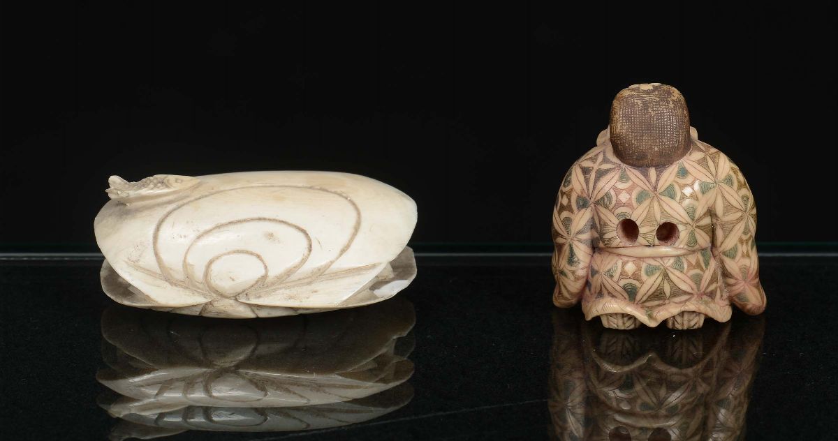 Lotto Composto da Conchiglia e Netsuke, Cina e Giappone, XX Secolo