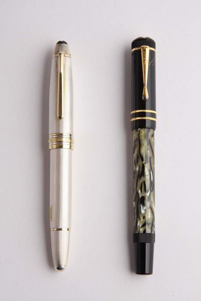 Lotto Composto da Due Penne Montblanc una di Queste Stilografica Edizione Oscar Wilde e L'altra M...