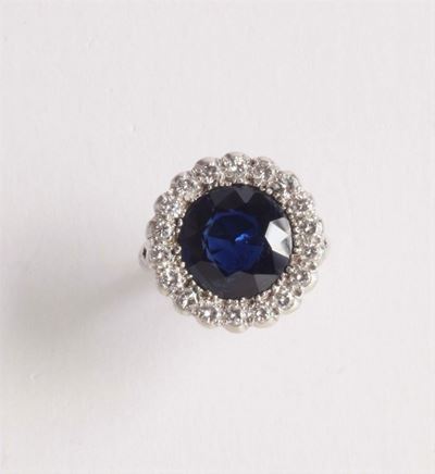 Anello con Zaffiro Australia e Diamanti