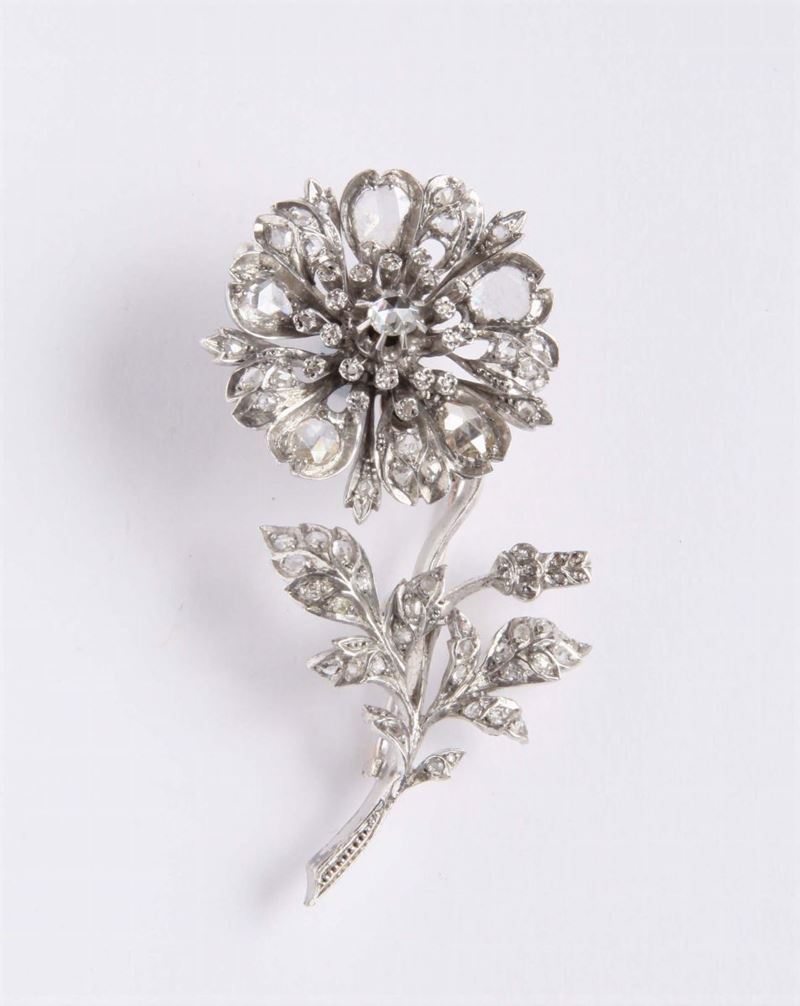 Spilla a forma di fiore con diamanti di vecchio taglio  - Auction Silvers, Ancient and Contemporary Jewels - Cambi Casa d'Aste