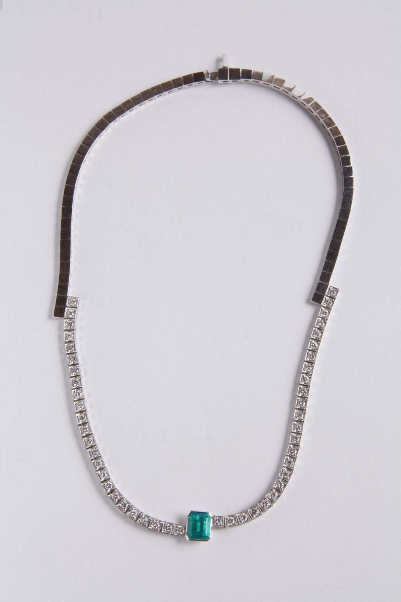 Girocollo in oro bianco con smeraldo e diamanti  - Asta Argenti e Gioielli Antichi e Contemporanei - Cambi Casa d'Aste