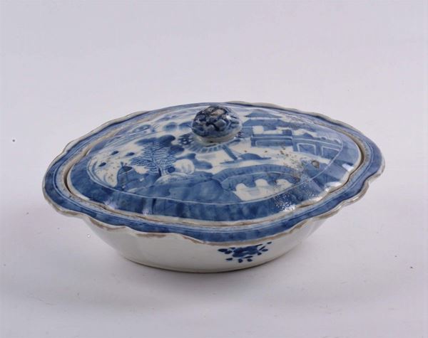 Zuppiera in porcellana bianca e blu, Cina