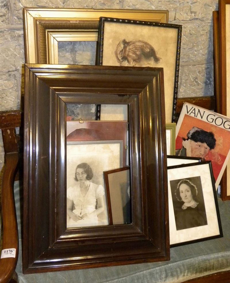 Lotto di cornicette foto e disegni  - Auction Antique and Old Masters - II - Cambi Casa d'Aste