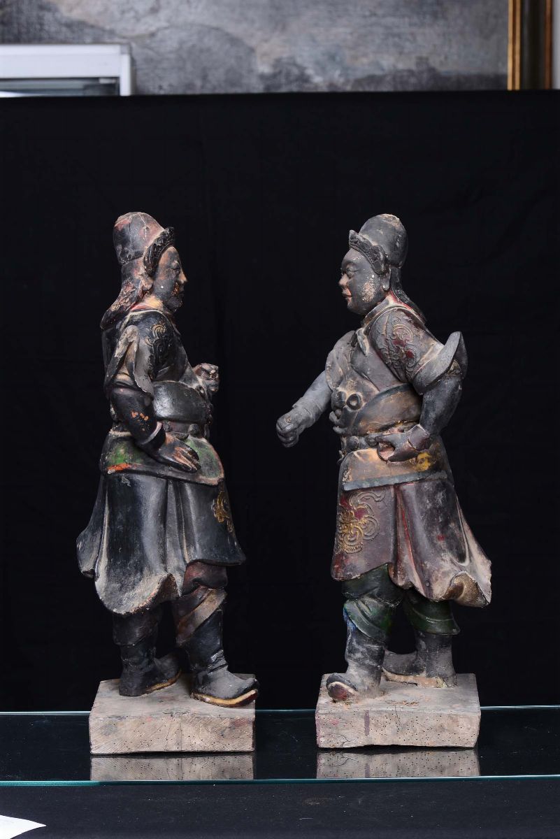 Coppia di Grandi Dignitari in Terracotta Laccata Nera, Cina, Dinastia Ming, XVII Secolo