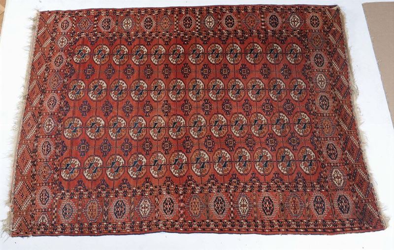 Tappeto Turkmeno, inizio XX secolo  - Asta Antiquariato e Dipinti Antichi - II - Cambi Casa d'Aste