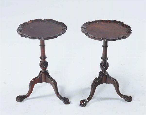 Coppia di gueridon in stile