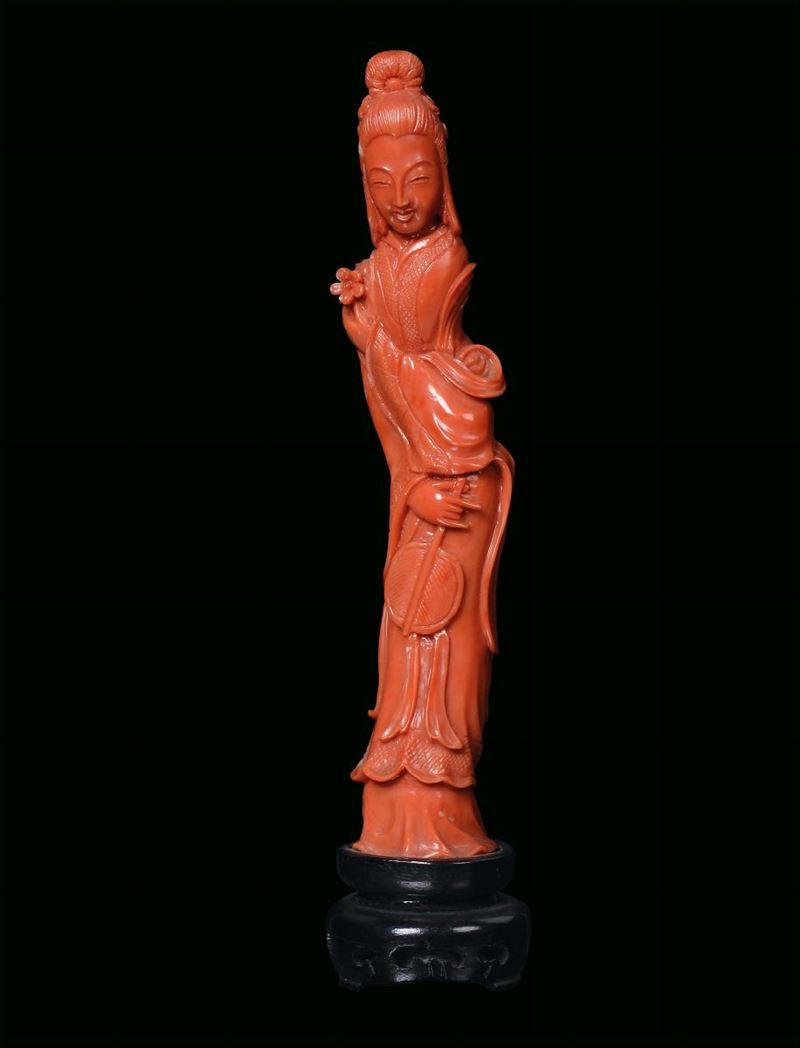 Figurina femminile in corallo, Cina, Dinastia Qing, XIX secolo  - Auction Fine Chinese Works of Art - Cambi Casa d'Aste