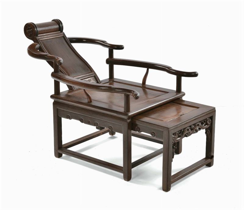 Homu wood Chaise-longue, China, Qing Dynasty, 19th century cm 61x145x100  - Auction Fine Chinese Works of Art - Cambi Casa d'Aste