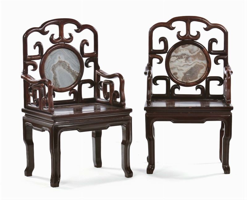 Due sedie con braccioli in legno di Homu con inserti di marmo, Cina, Dinastia Qing, XIX secolo  - Asta Fine Chinese Works of Art - Cambi Casa d'Aste