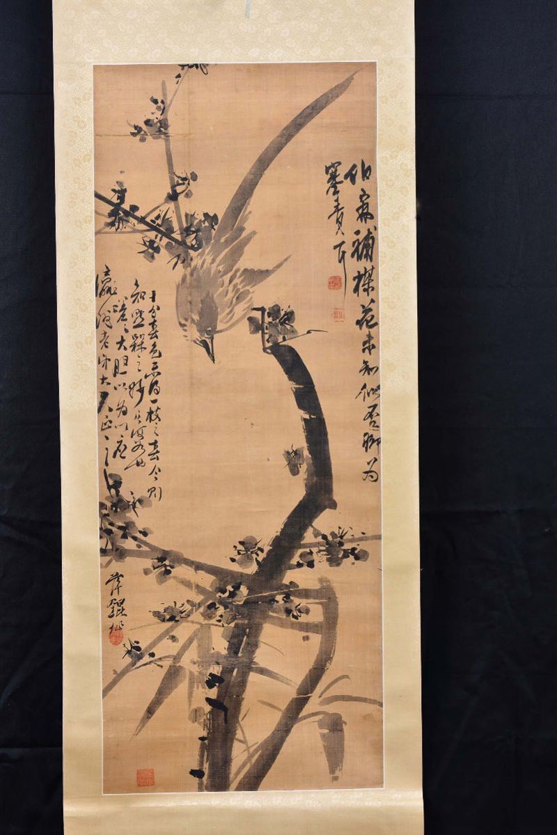 Ink and color painting on silk representing a bird on a peach tree, China, 19th century cm 41x107 , inscriptions and seals  - Auction Fine Chinese Works of Art - Cambi Casa d'Aste