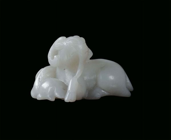 Group representing a white jade ram with its baby, China, Qing Dynasty, 19th century cm 8x5,5x4,5