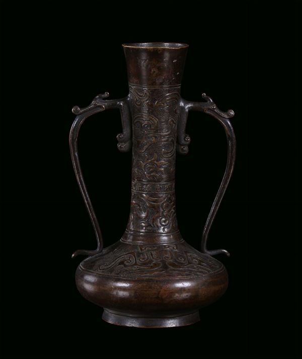 Rare two-handle bronze vase with archaic decorations, China, Kang Period, post marked Xuande, 17th century, h cm 23