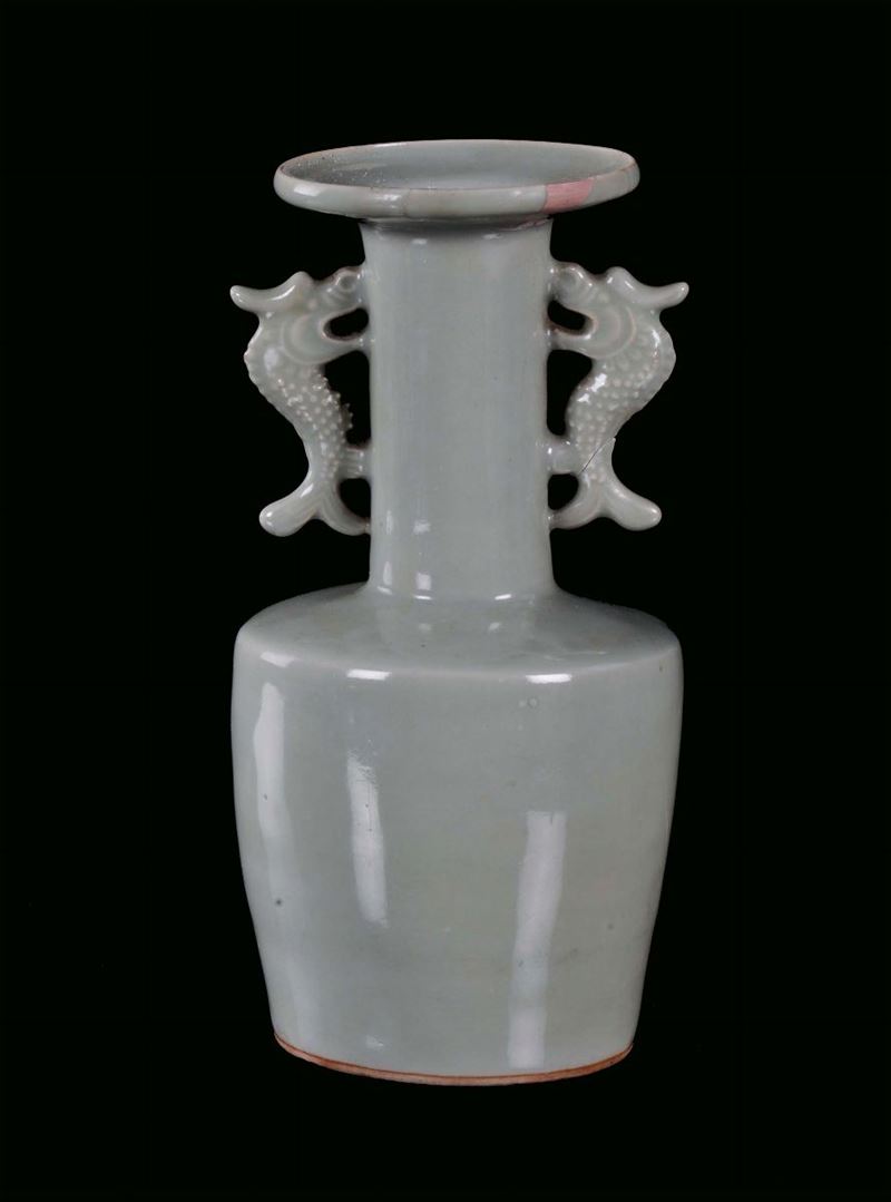 Small Celadon porcelain double-handle vase, China, Song Period (960-1279) h cm 19,5  - Auction Fine Chinese Works of Art - Cambi Casa d'Aste