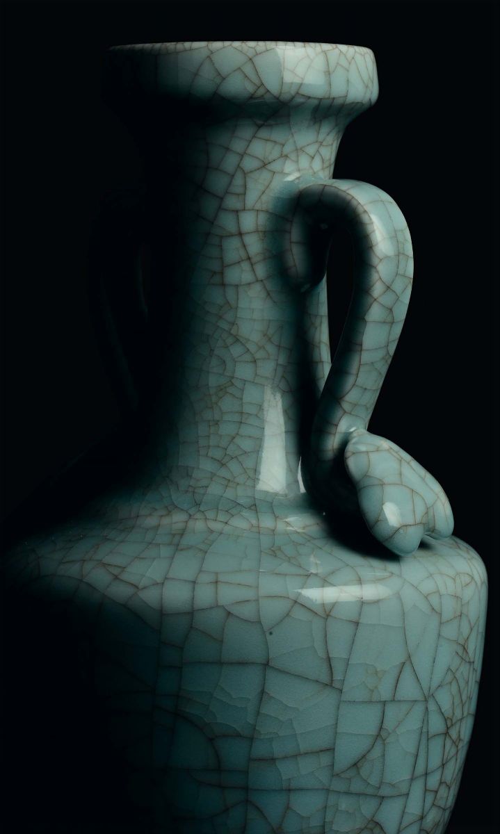 Vaso in Porcellana Celadon del Genere “guan”, Cina, Dinastia Qing, Periodo Qianlong (1736-1795)