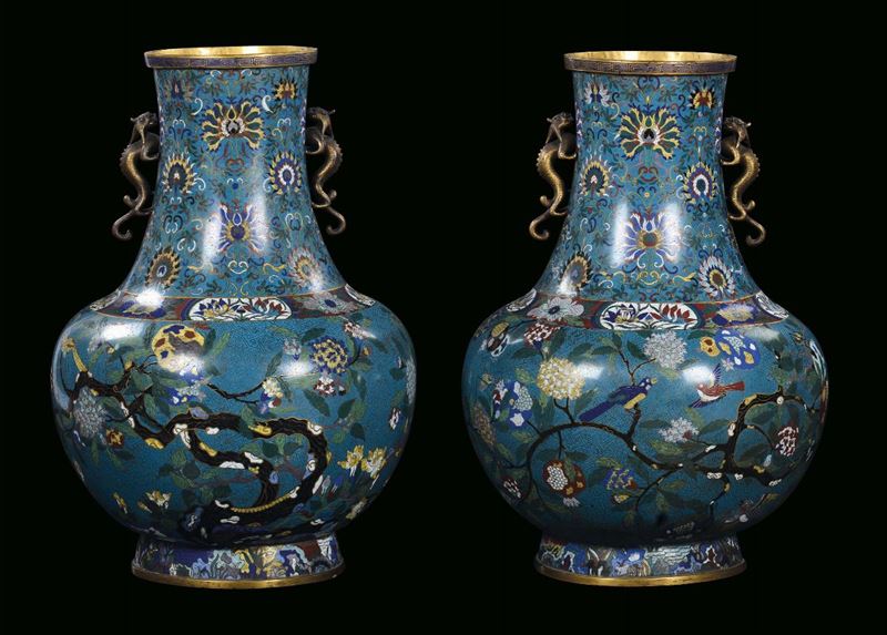 Pair of cloisonné vases, China, Qing Dynasty, Jiaqing Period (1796-1820), decoration with birds on branches in blossom on light blue background, h cm 73  - Auction Fine Chinese Works of Art - Cambi Casa d'Aste