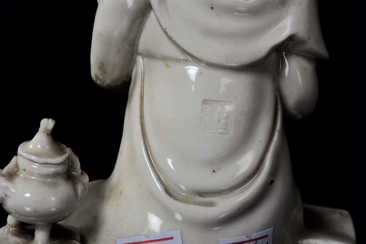 Guanyin in Porcellana Blanc De Chine con Fanciullo, Cina, Dinastia Qing, XIX Secolo