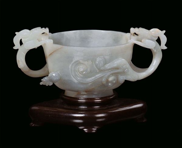 Jade cup with side dragons (box), China, Qing Dynasty, Qianlong Period (1736-1795), h cm 6,2